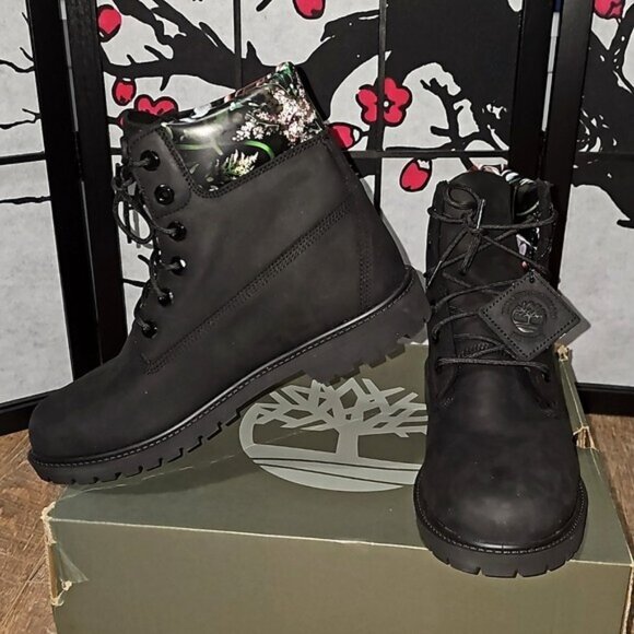 Timberland Waterproof Black Floral Boots Size 10 new - Picture 2 of 7